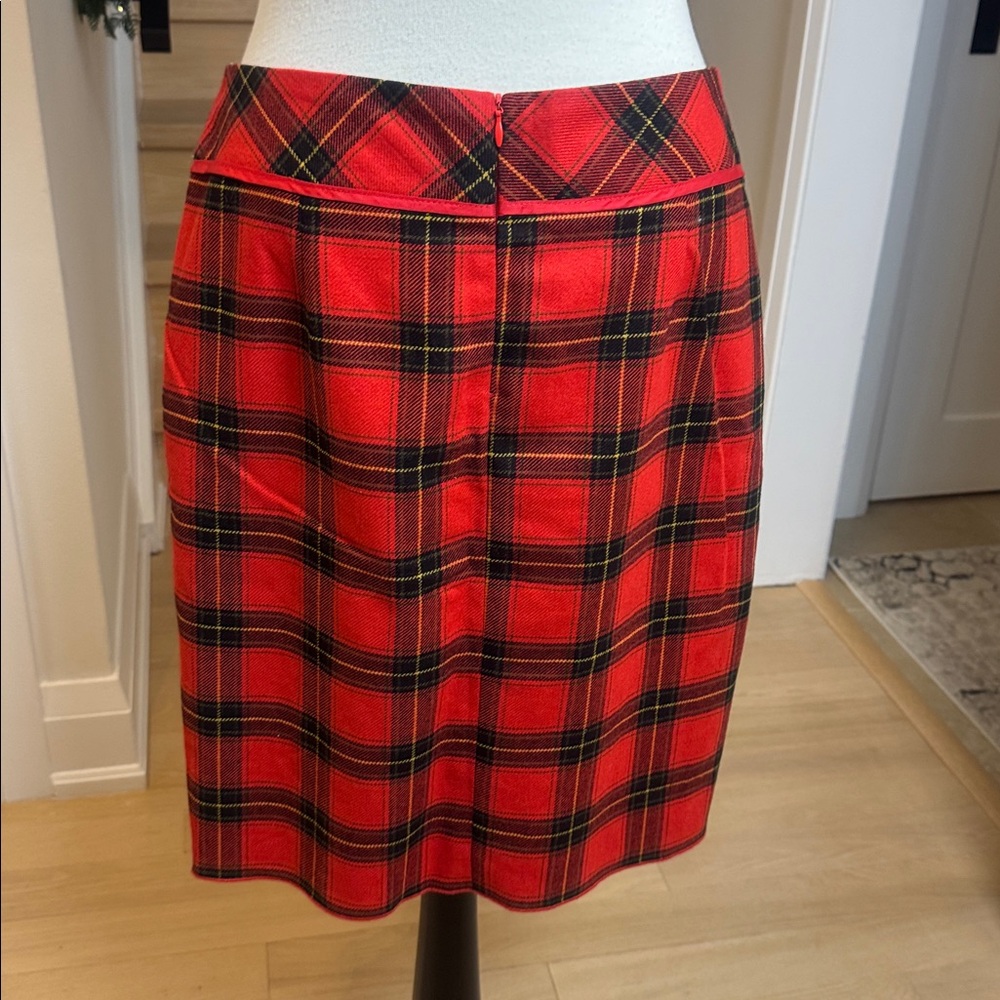 Tristan & Iseut Plaid Red Women's Skirt size 10 - Picture 3 of 5